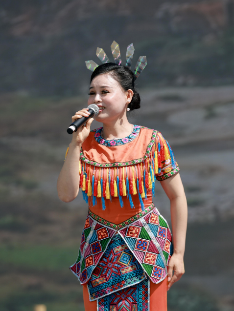 你的耳朵准备好了吗？海南省村歌巡演周末狂欢不停歇