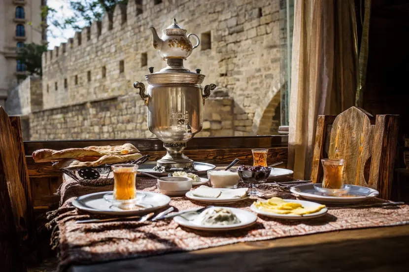 阿塞拜疆特色茶具与茶点,Azerbaijian.travel