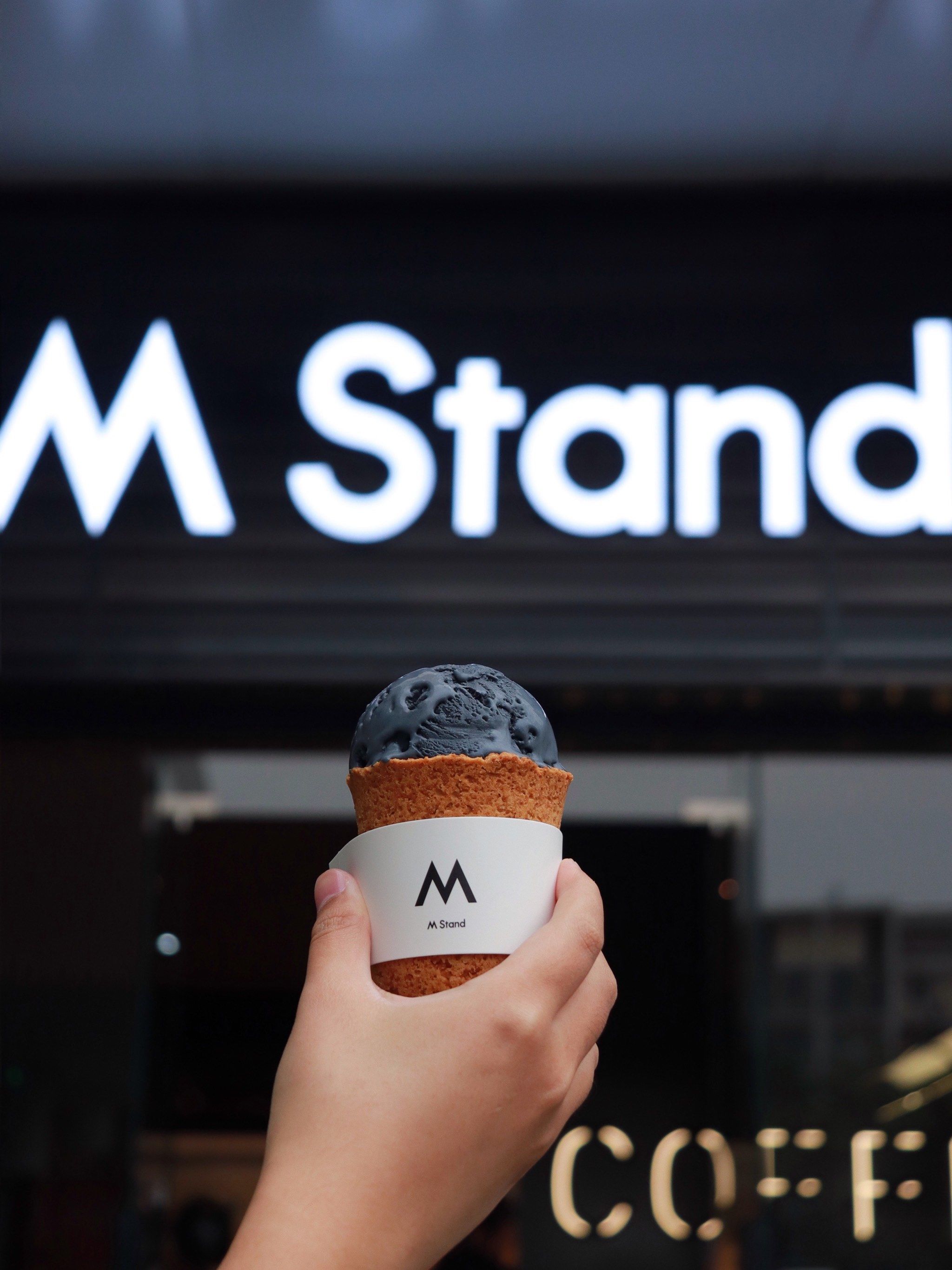 小棉袄拆解：M Stand如何以“挑剔”联名，守住品牌的优雅