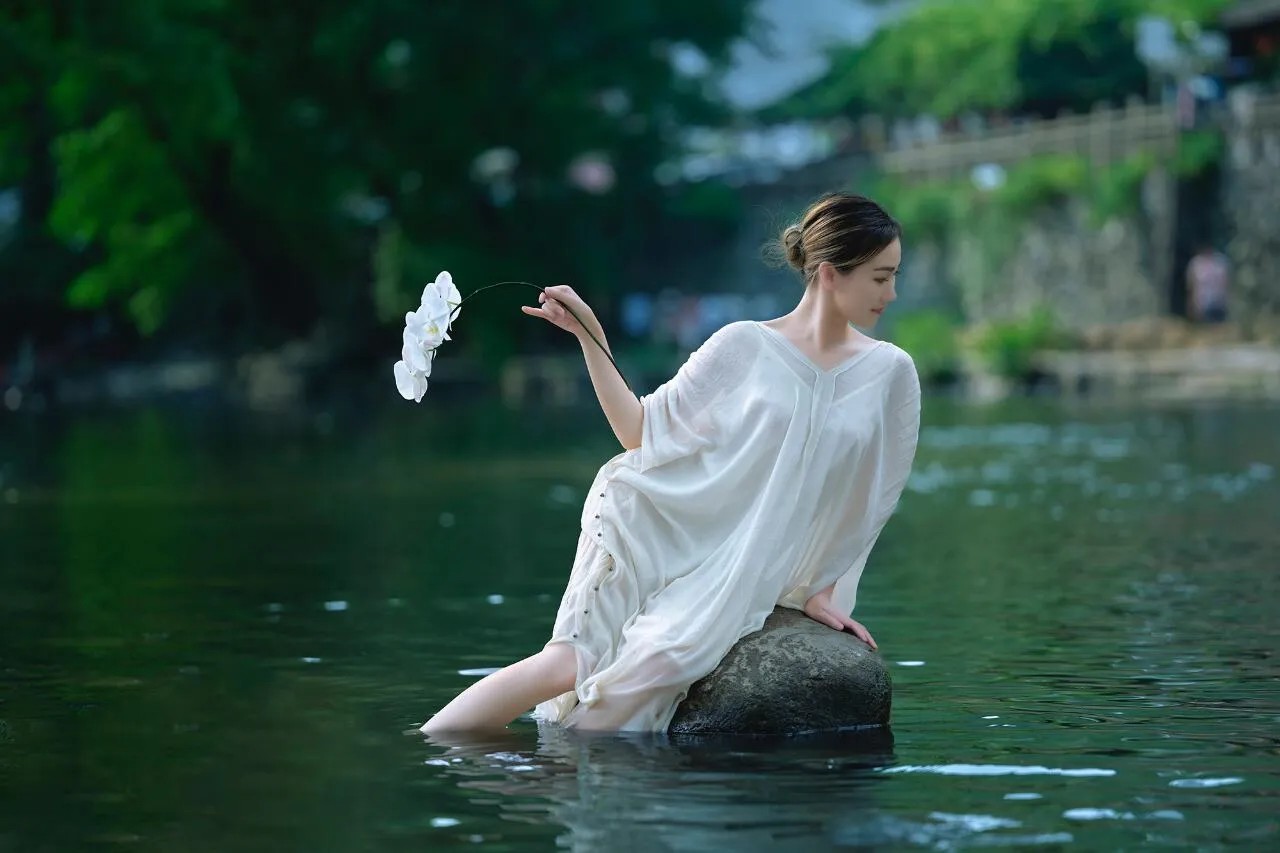 来讲讲人像摄影中“光的隧道”