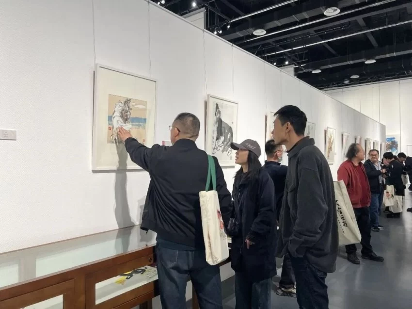 “大写之歌——齐辛民艺术系列展”在山东画院举行(图8) “大写之歌——齐辛民艺术系列展”在山东画院举行(图8)